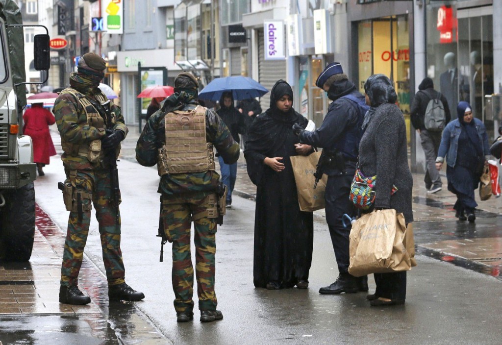 Bruxelles: controlli nel centro della città.