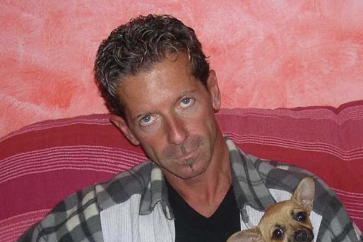 Il caso ha visto numerosi sviluppi, tra cui l’arresto di un primo sospettato, poi prosciolto, e soprattutto la svolta legata all’identificazione di un profilo genetico,