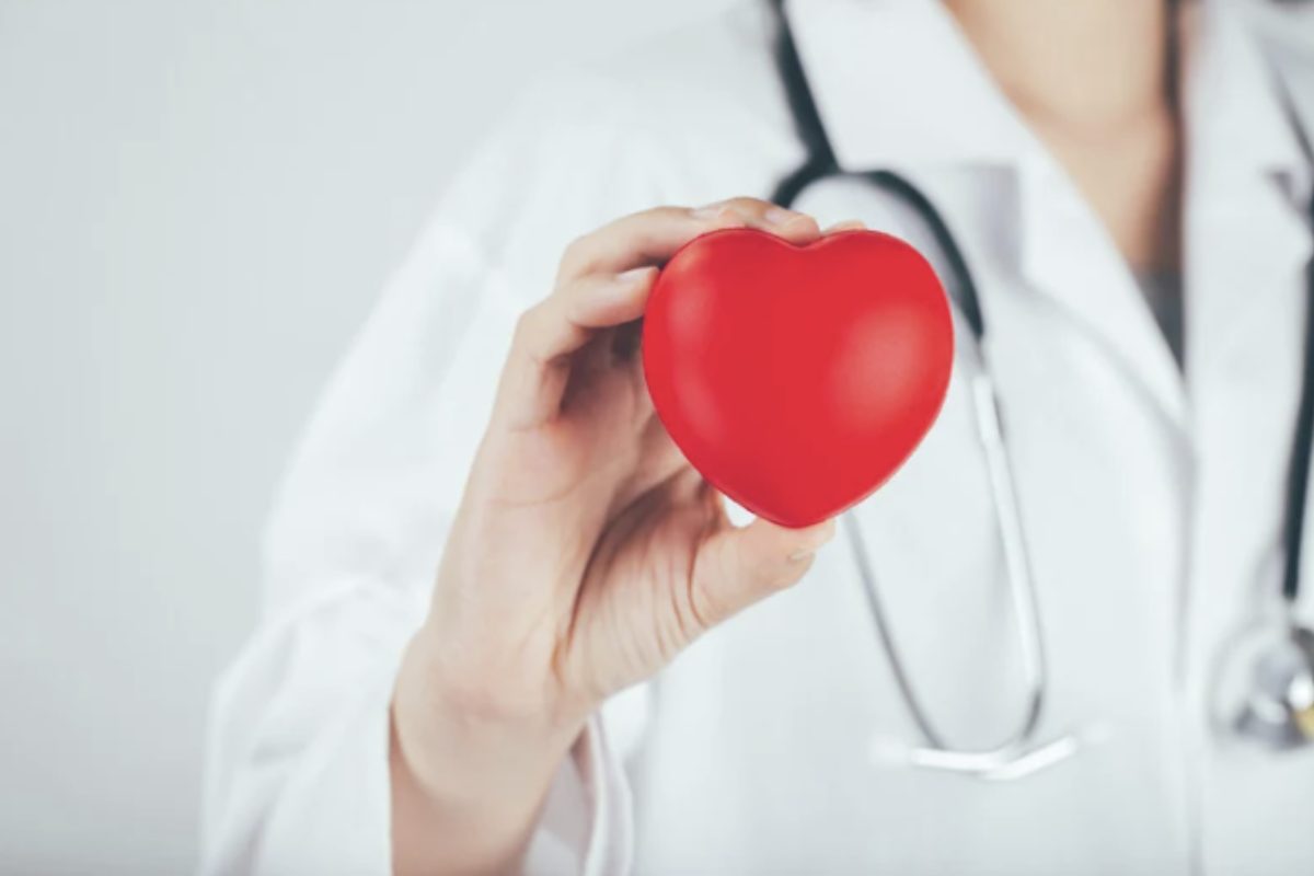 I dati raccolti su quasi 12.000 pazienti evidenziano che solo il 52,3% è riuscito a collegare i propri sintomi a un possibile infarto e a cercare immediatamente assistenza medica.