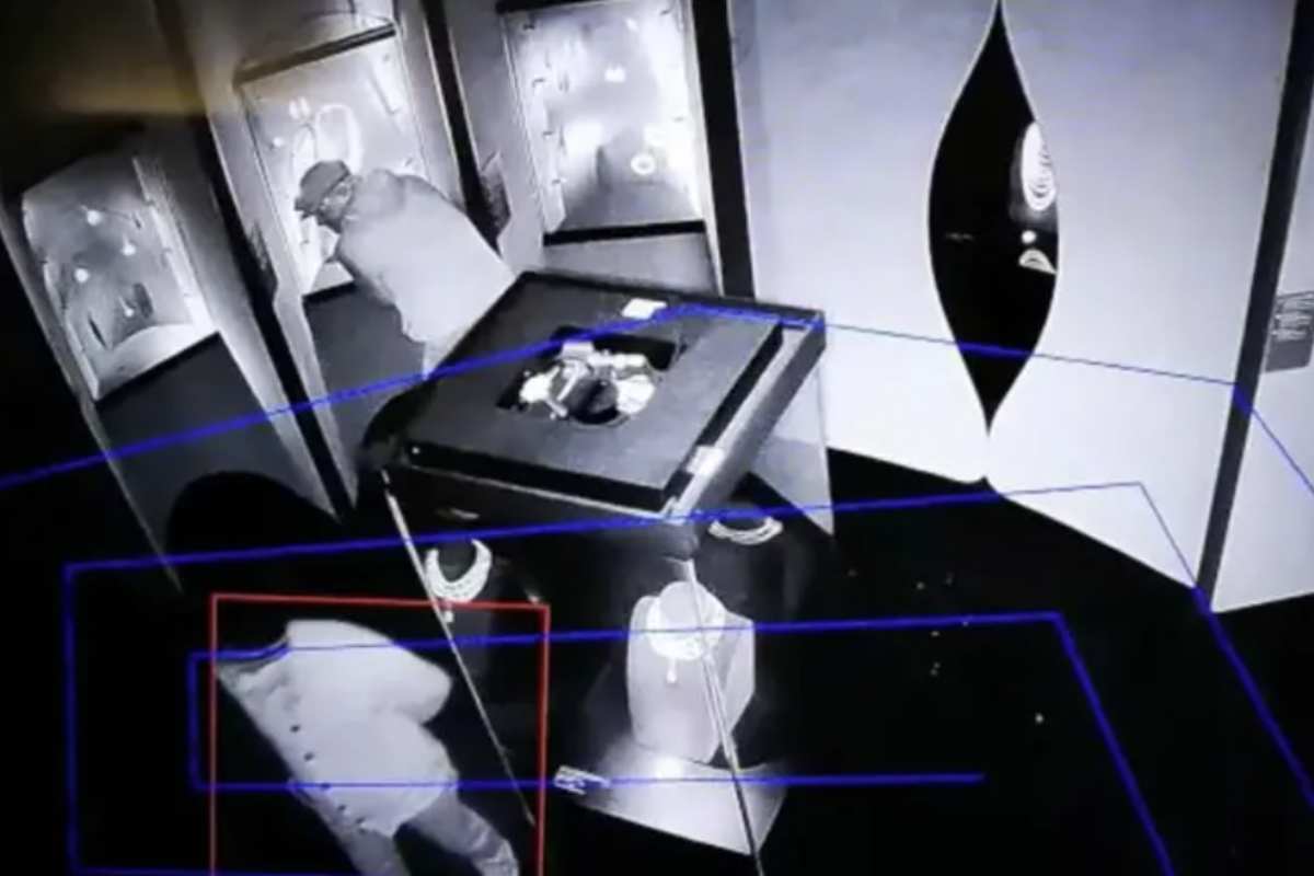 I gioielli sottratti appartengono alla collezione dello sceicco Hamad bin Abdullah Al-Thani, cugino dell’attuale emiro del Qatar