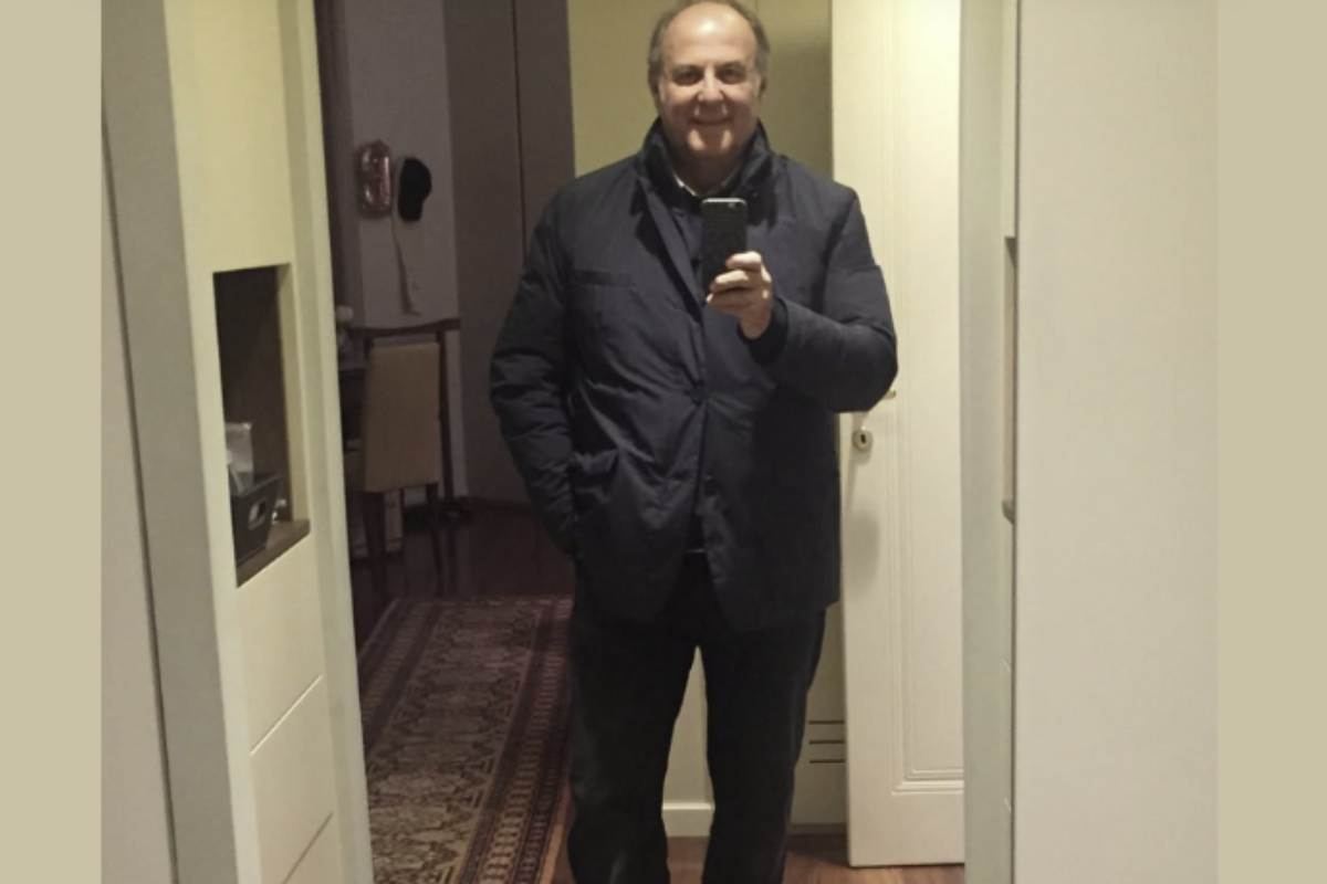 Dal punto di vista economico, Gerry Scotti ha costruito un impero che va ben oltre il piccolo schermo. Secondo analisi recenti,