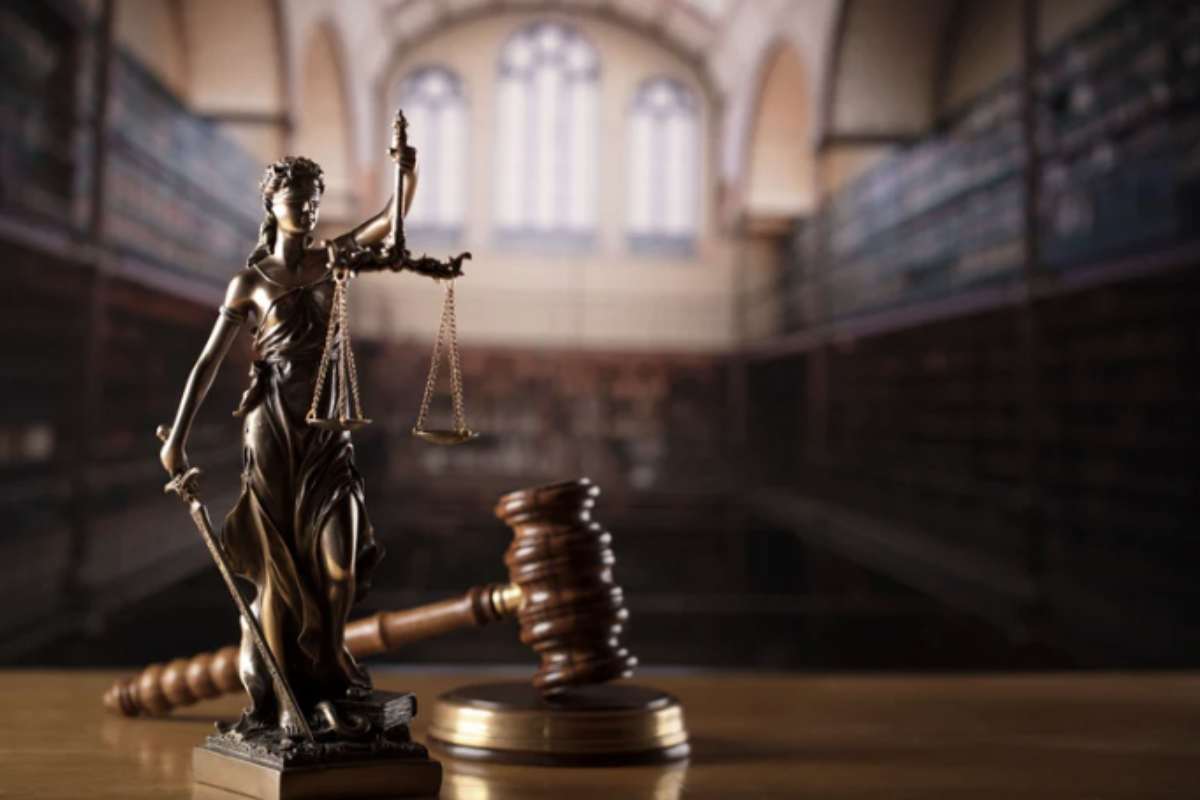 Una vicenda che racconta le difficoltà e le sfide di molti piccoli imprenditori e soci di imprese familiari in Italia. Un uomo di 45 anni,