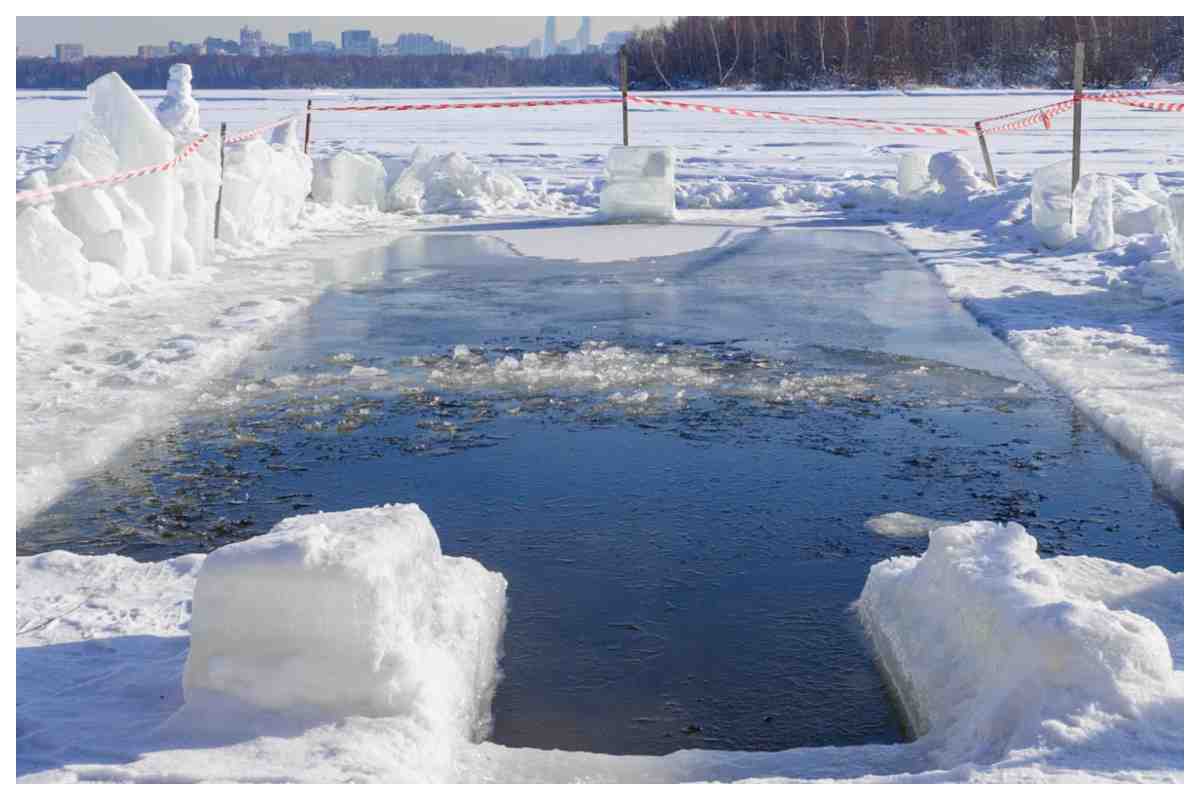 Polinia cos'è il buco nel ghiaccio