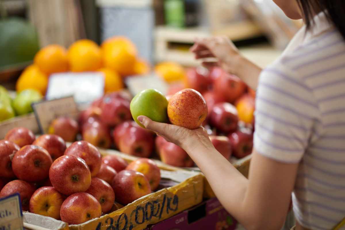 Non te lo dice nessuno, ma ecco da dove arriva la frutta che compri al supermercato