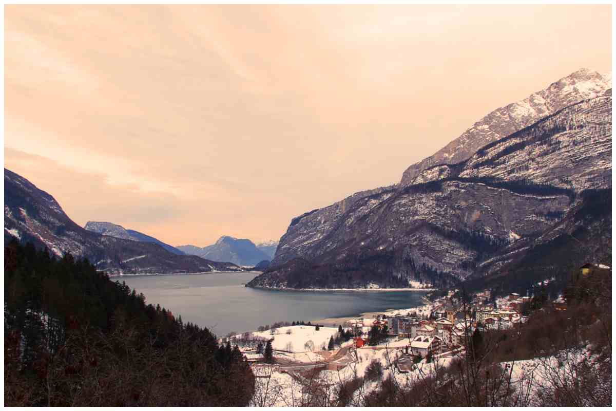 Lago di Molveno panorama