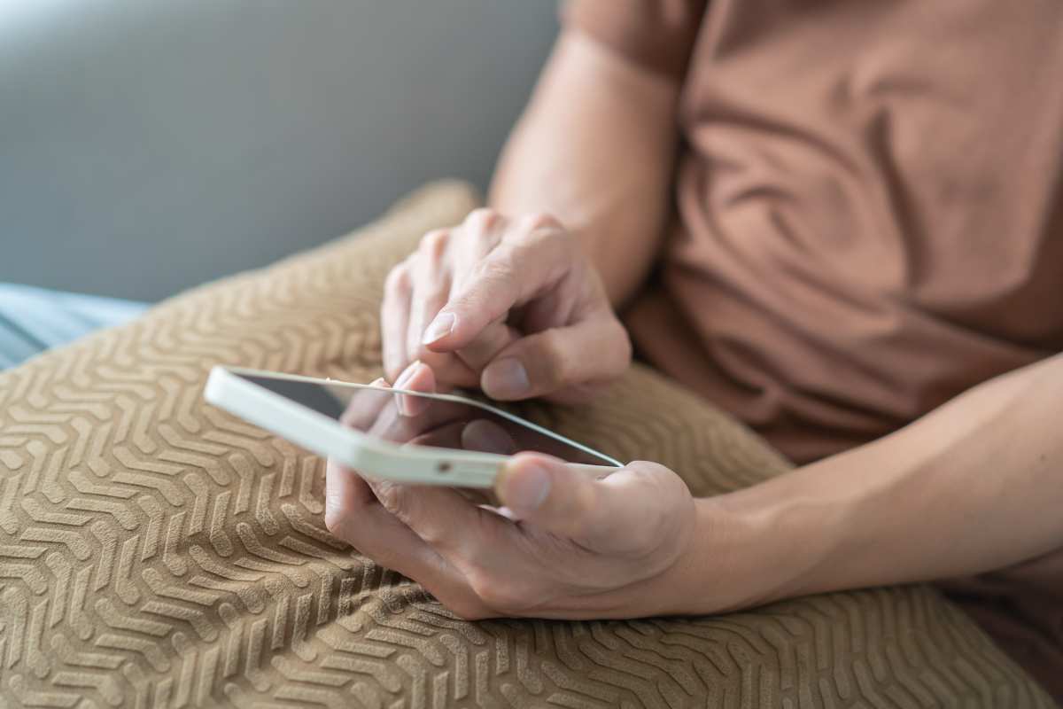 cosa succede se hai un profilo social falso