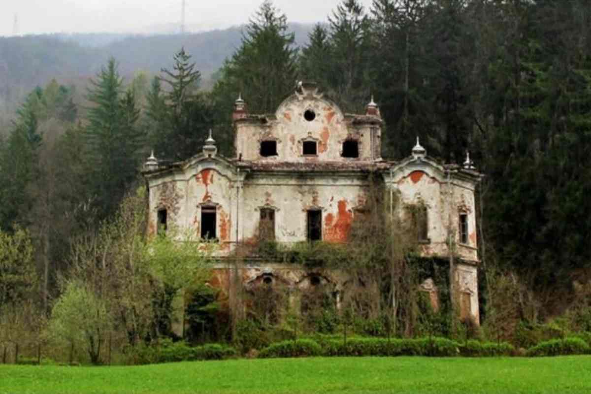 Villa De Vecchi