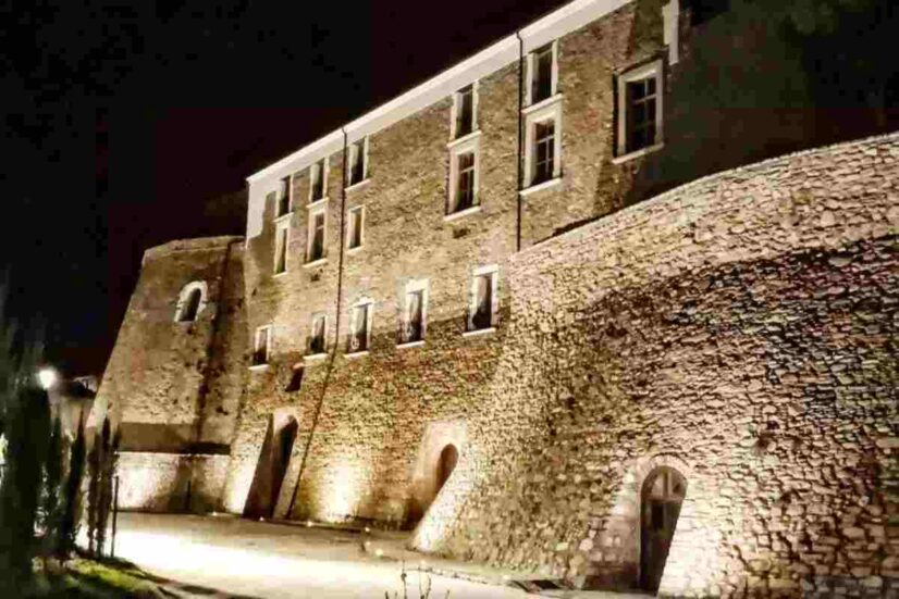 scopri il borgo che sembra pompei : apice vecchia