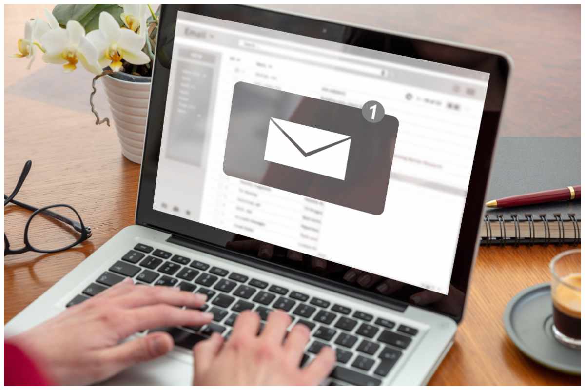 come si scrive email o mail